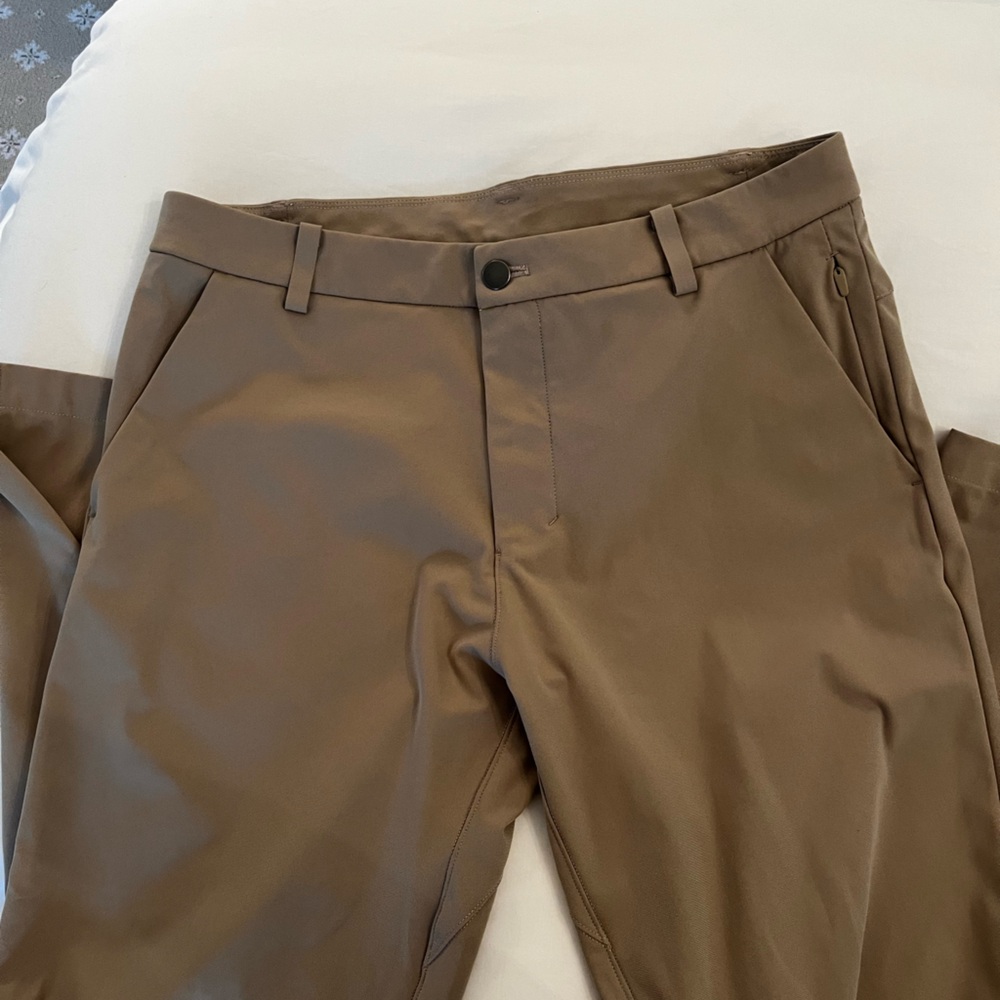 lululemon athletica Men's khaki
